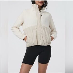 NWT Vuori Highlands Sherpa Jacket in Natural